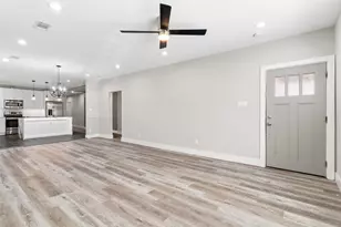 604 S Fitzhugh Ave, Dallas, TX 75223 - Photo 2