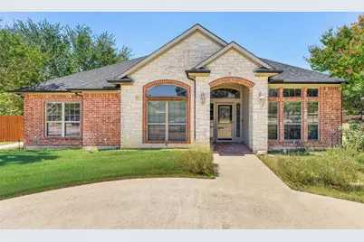 1010 Williams Street, Ennis, TX 75119 - Photo 2