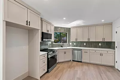 819 Lovingham Drive, Arlington, TX 76017 - Photo 14