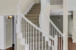 8613 Mill Creek Rd, Irving, TX 75063 - Photo 18