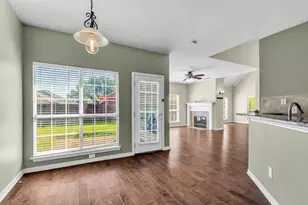 8613 Mill Creek Rd, Irving, TX 75063 - Photo 12