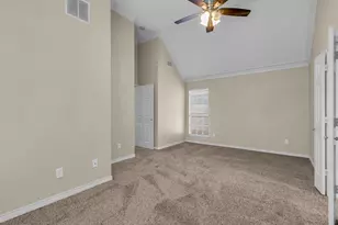 8613 Mill Creek Rd, Irving, TX 75063 - Photo 20