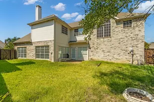 8613 Mill Creek Rd, Irving, TX 75063 - Photo 26