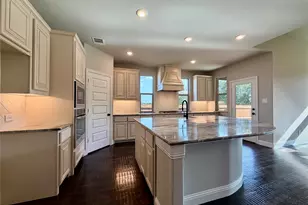 390 Devonshire Dr, Greenville, TX 75401 - Photo 8