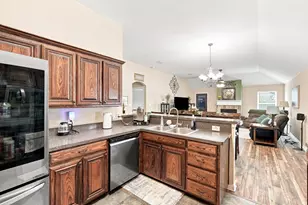 302 Creekside Way, Waxahachie, TX 75165 - Photo 14