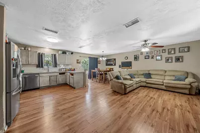 218 N Calhoun Street, Groesbeck, TX 76642 - Photo 2