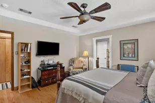 2501 New Haven Ct, Bedford, TX 76022 - Photo 16