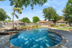 2501 New Haven Ct, Bedford, TX 76022 - Photo 30
