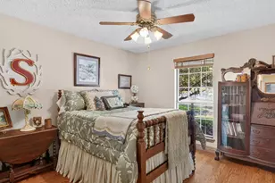 2501 New Haven Ct, Bedford, TX 76022 - Photo 20