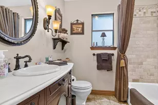 2501 New Haven Ct, Bedford, TX 76022 - Photo 24