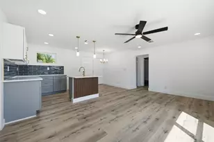 905 E Shaw St, Fort Worth, TX 76110 - Photo 8