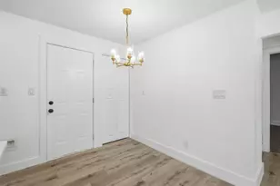905 E Shaw St, Fort Worth, TX 76110 - Photo 10
