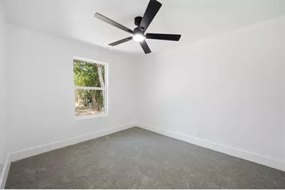 905 E Shaw Street, Fort Worth, TX 76110 - Photo 14