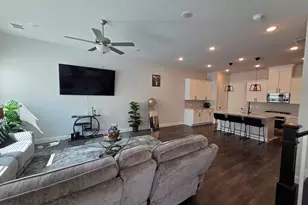 309 Colusa Dr, Lewisville, TX 75056 - Photo 2