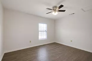 2210 W Corsicana St, Athens, TX 75751 - Photo 20