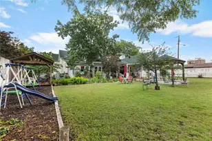 303 Market St, Honey Grove, TX 75446 - Photo 26