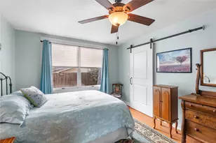 303 Market St, Honey Grove, TX 75446 - Photo 16