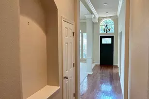 409 Crestview Point Dr, Lewisville, TX 75067 - Photo 4