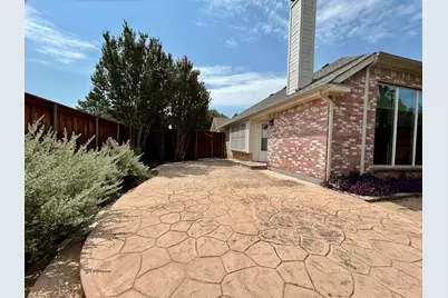 409 Crestview Point Drive, Lewisville, TX 75067 - Photo 24