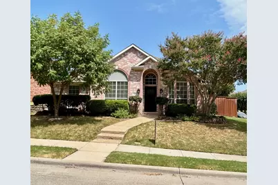 409 Crestview Point Drive, Lewisville, TX 75067 - Photo 2