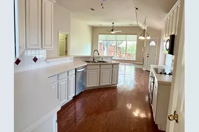409 Crestview Point Drive, Lewisville, TX 75067 - Photo 10