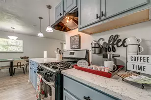 2009 Meadow Glen, Irving, TX 75060 - Photo 8