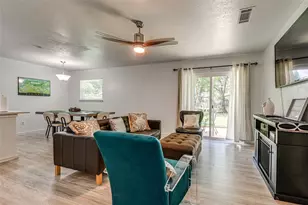 2009 Meadow Glen, Irving, TX 75060 - Photo 4