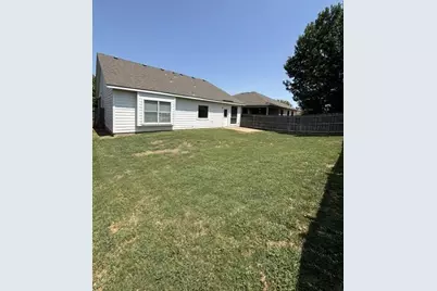 661 Rosario Lane, Fort Worth, TX 76052 - Photo 4