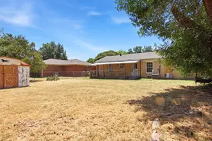 1219 Daisy Ln, Irving, TX 75061 - Photo 26