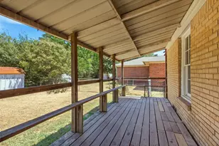 1219 Daisy Ln, Irving, TX 75061 - Photo 24