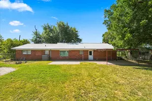 710 E Avenue A, Rosebud, TX 76570 - Photo 22