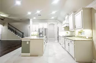 2724 Driftwood Crk Trl, Celina, TX 75078 - Photo 6