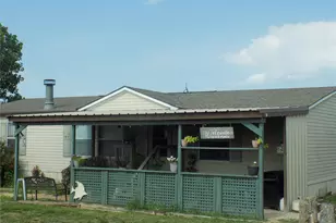 192 Salt Grass Cir, Poolville, TX 76487 - Photo 2