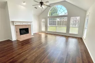 2417 Mallard Dr, Little Elm, TX 75068 - Photo 2
