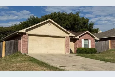 4909 Brianhill Drive, Fort Worth, TX 76135 - Photo 2