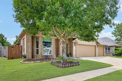 1120 Ponderosa Drive, Aubrey, TX 76227 - Photo 2