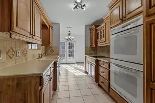 1440 Thistlewood Ln, Grapevine, TX 76051 - Photo 8