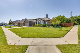 1533 Grassy Meadows Dr, Burleson, TX 76058 - Photo 1
