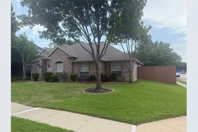 9200 Fairwood Court, Plano, TX 75025 - Photo 2