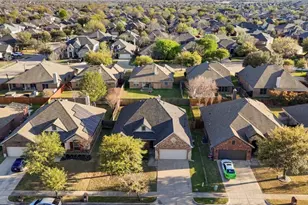 565 Griffith Dr, Saginaw, TX 76179 - Photo 1