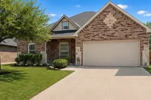 565 Griffith Dr, Saginaw, TX 76179 - Photo 1