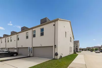 9901 Schramm Street, Irving, TX 75063 - Photo 32