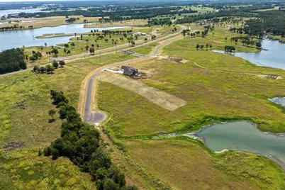 571 Lakeshore Terrace, Windom, TX 75492 - Photo 10
