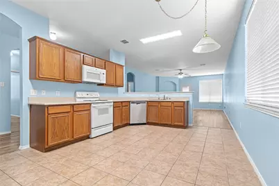 12652 Oakwood Circle, Fort Worth, TX 76040 - Photo 16
