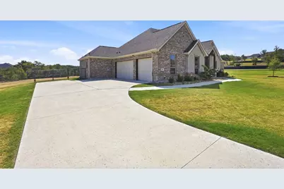 300 Spanish Oak Court, Weatherford, TX 76085 - Photo 2