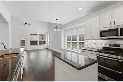 6974 Shoreview Drive, Grand Prairie, TX 75054 - Photo 10