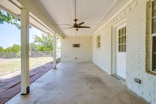 321 E Woody Creek Ct, Springtown, TX 76082 - Photo 20