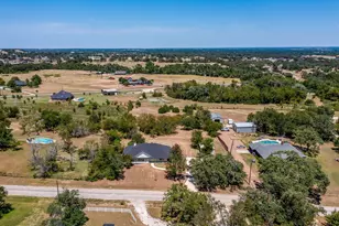 321 E Woody Creek Ct, Springtown, TX 76082 - Photo 30