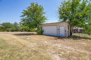321 E Woody Creek Ct, Springtown, TX 76082 - Photo 22