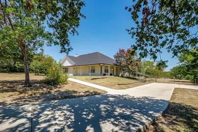 321 E Woody Creek Court, Springtown, TX 76082 - Photo 4